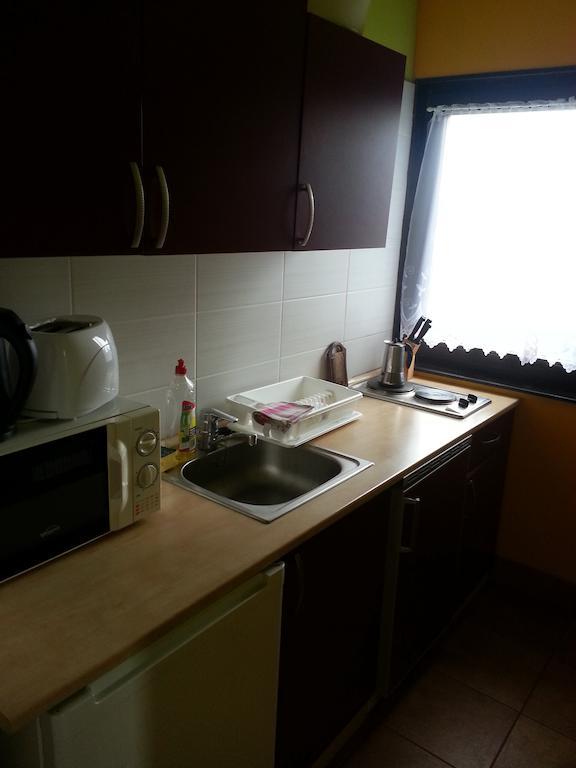Nádor Apartman Appartamento Balatonlelle Camera foto