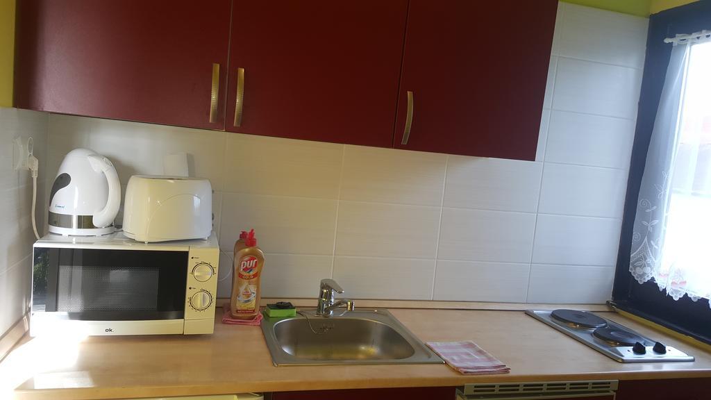 Nádor Apartman Appartamento Balatonlelle Esterno foto