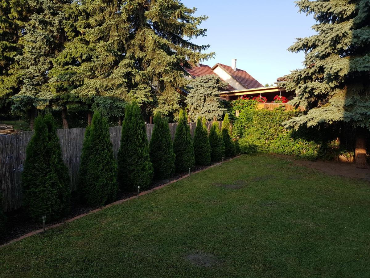 Nádor Apartman Appartamento Balatonlelle Esterno foto