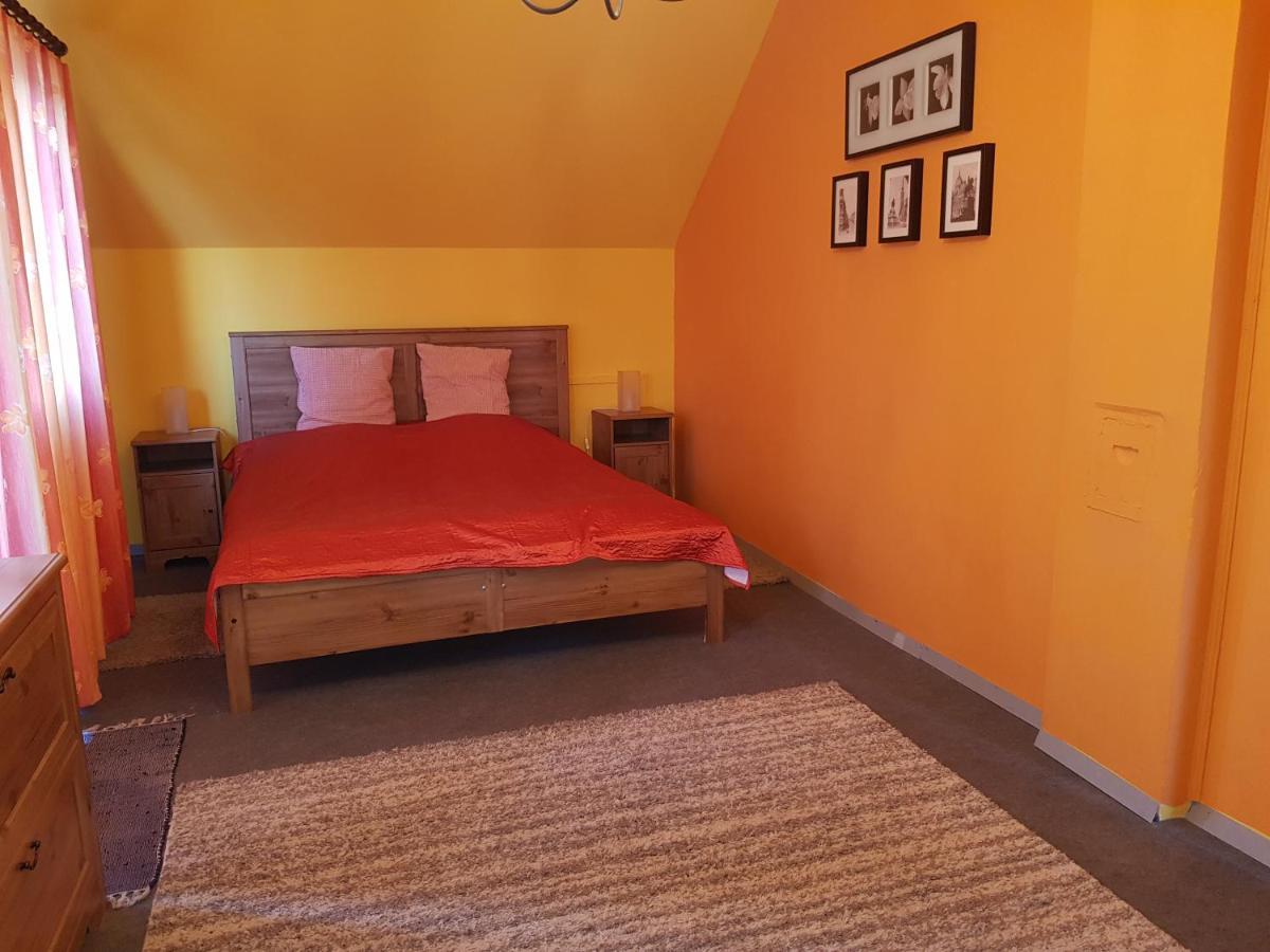 Nádor Apartman Appartamento Balatonlelle Esterno foto